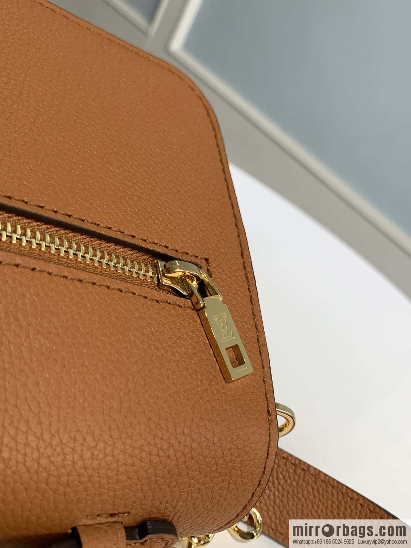 LV M22952 Oxford