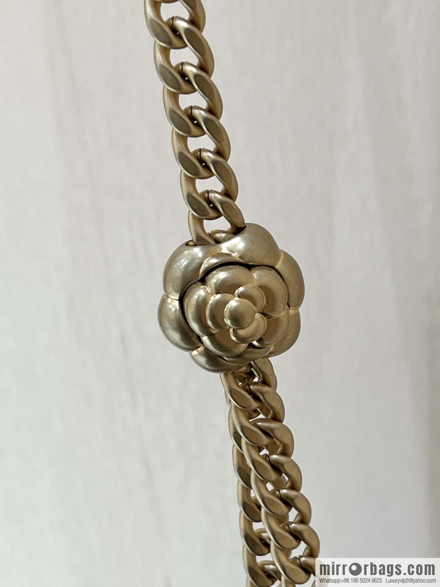 CHANEL 23S Popular Camellia Adjustment Buckle Fatty 17cm AS4040