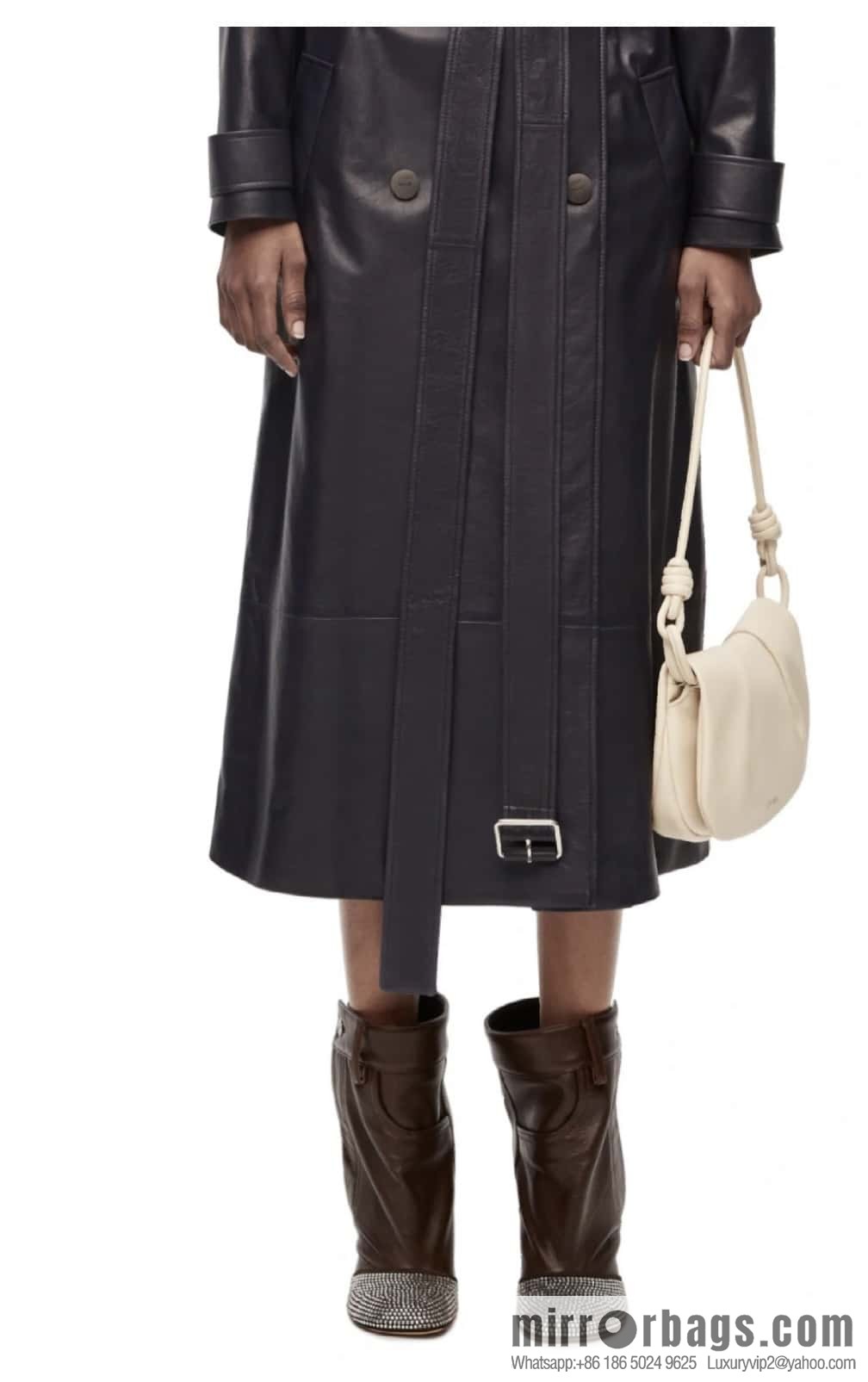LOEWE latest series Paseo new member Paseo Satchel 0686 white