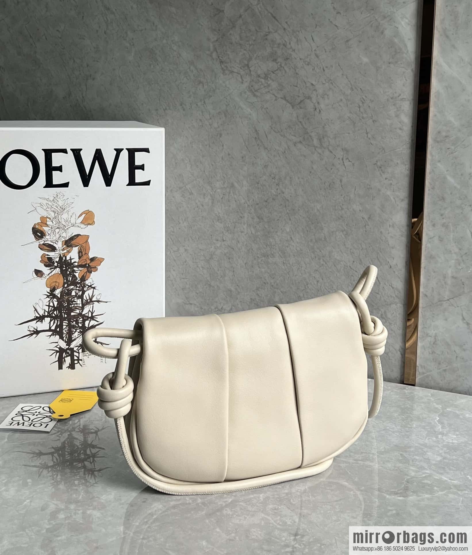 LOEWE latest series Paseo new member Paseo Satchel 0686 white