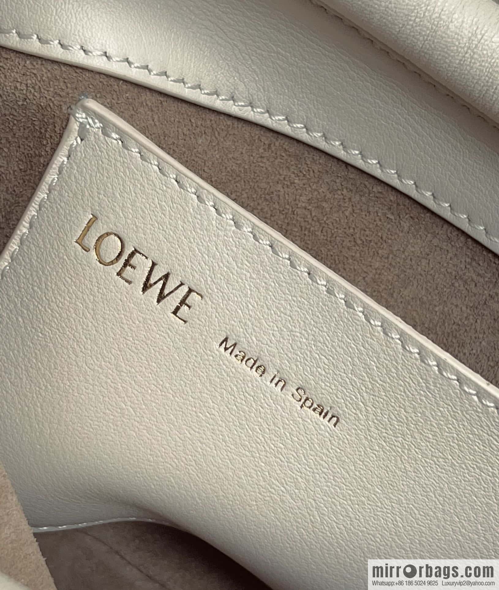 LOEWE latest series Paseo new member Paseo Satchel 0686 white