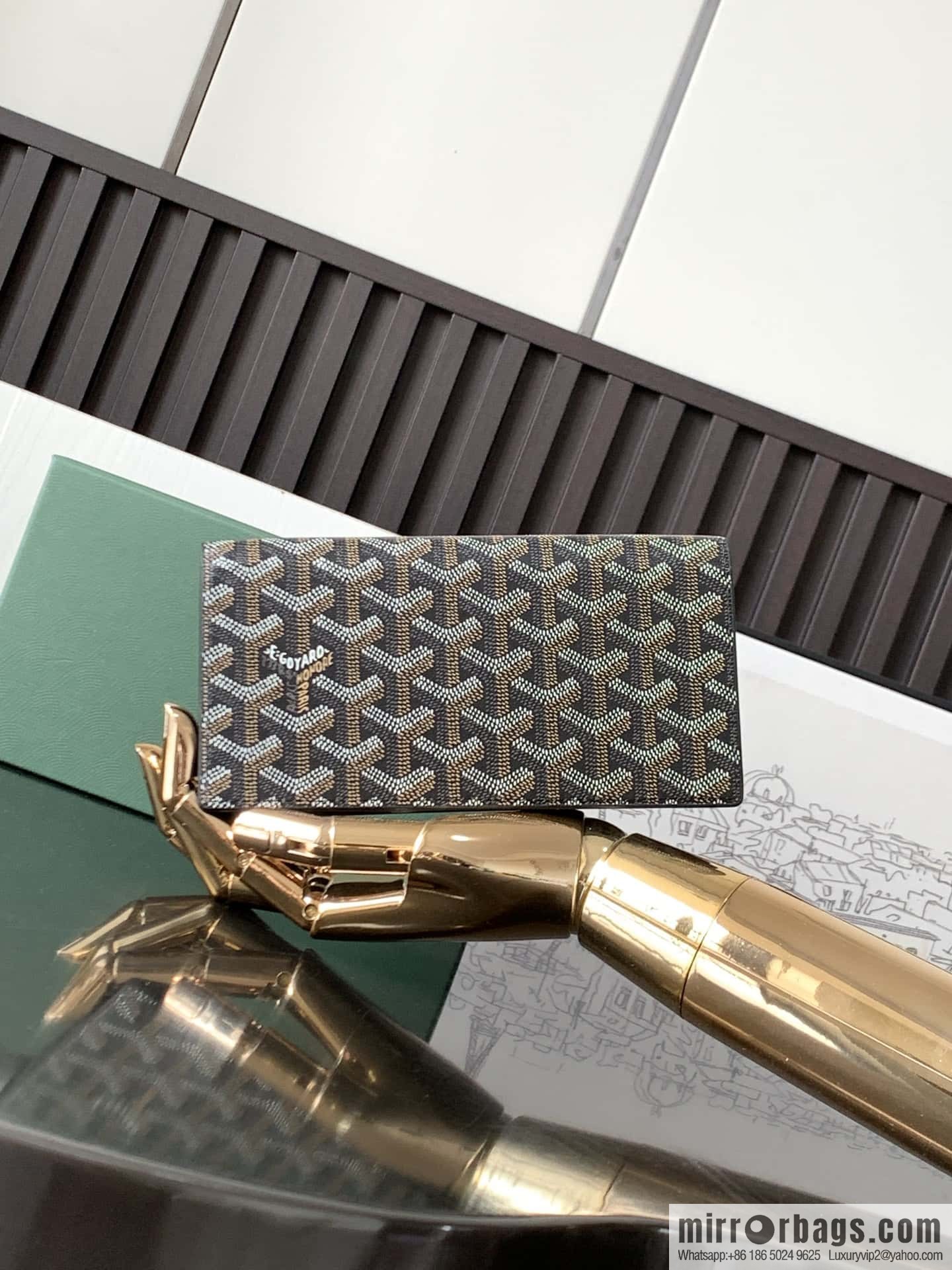 Goyard GOYARD · suit clip 7709