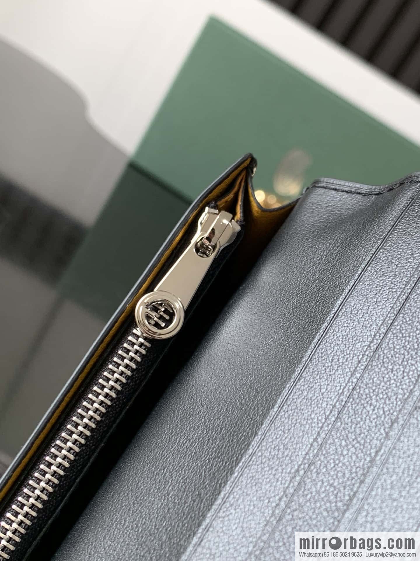 Goyard GOYARD · suit clip 7709