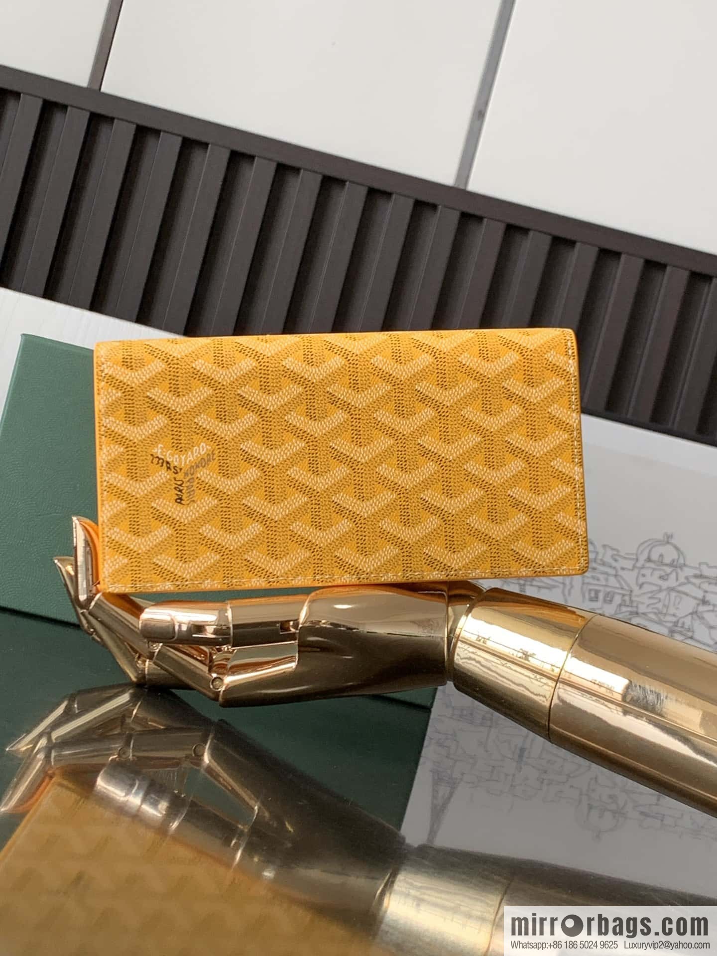 Goyard GOYARD · suit clip 7709