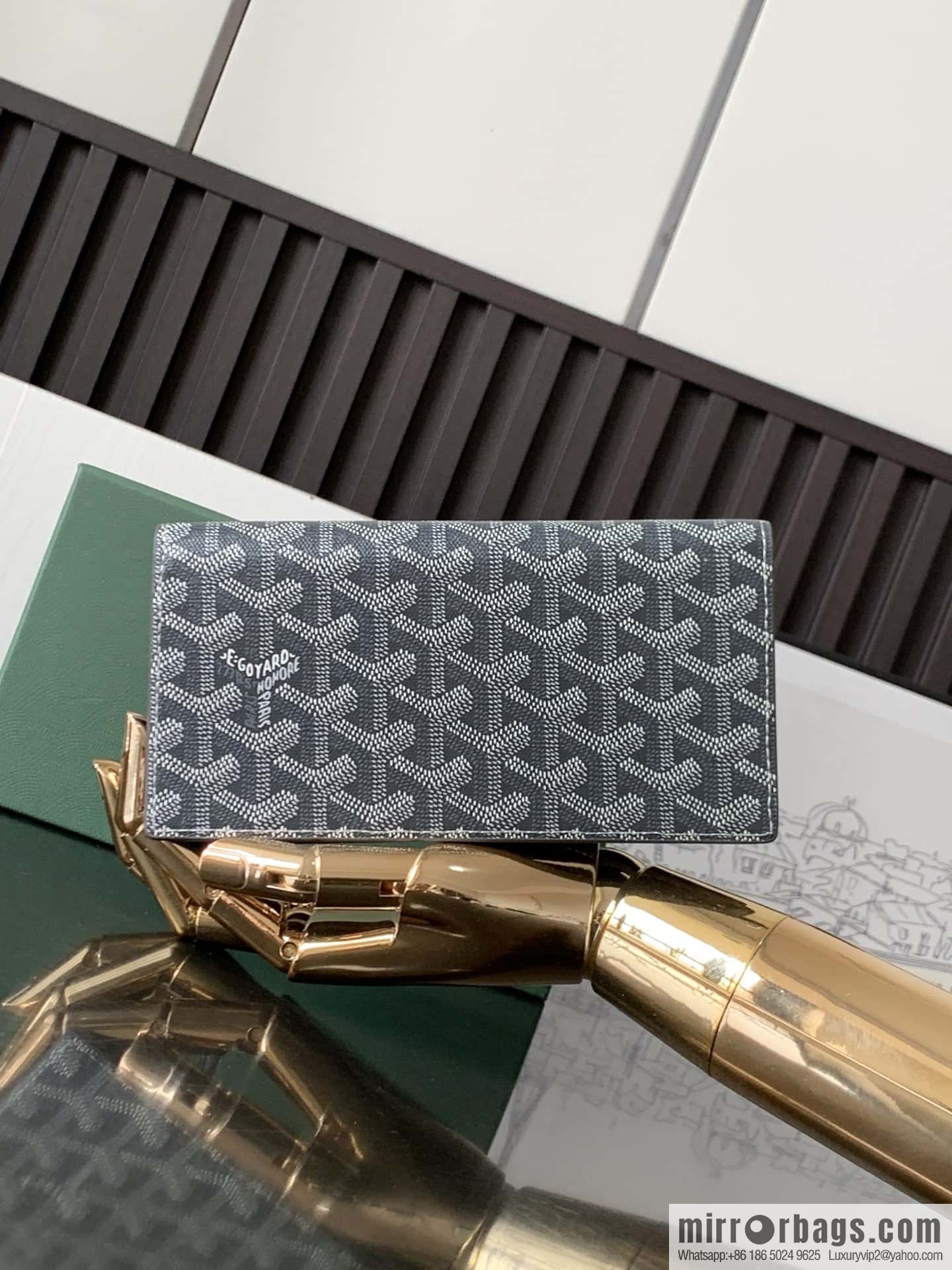 Goyard GOYARD · suit clip 7709