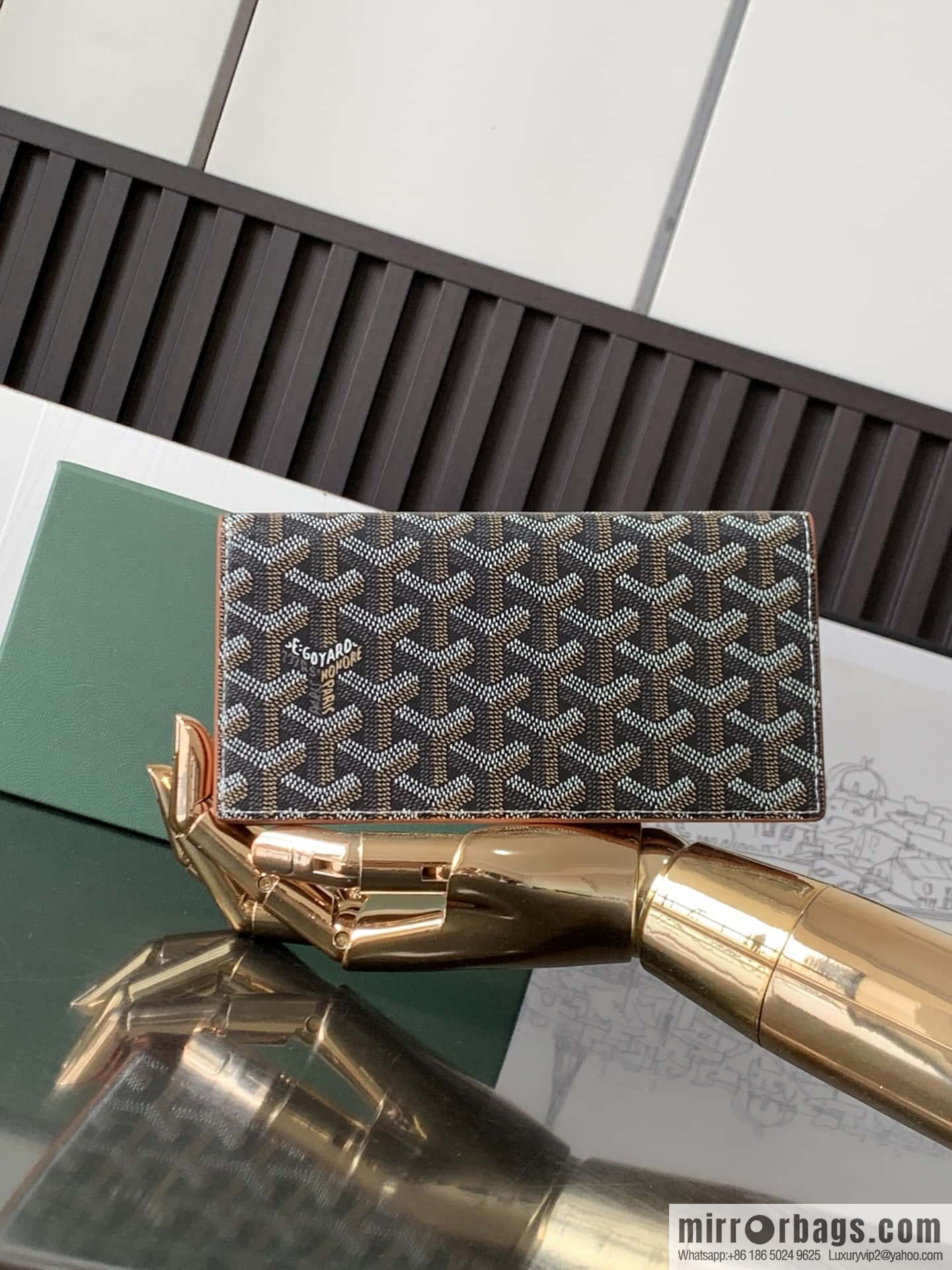 Goyard GOYARD · suit clip 7709