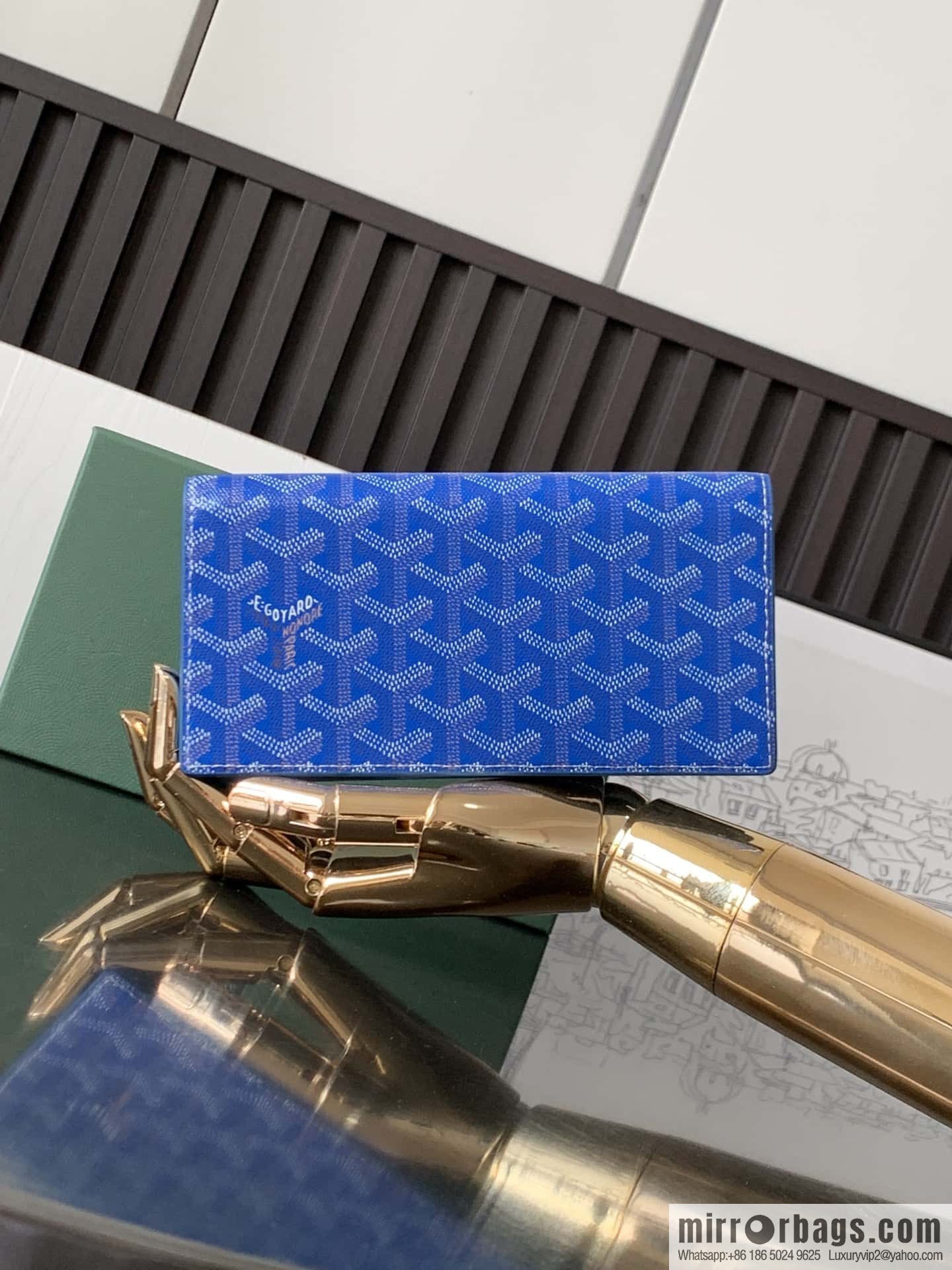 Goyard GOYARD · suit clip 7709