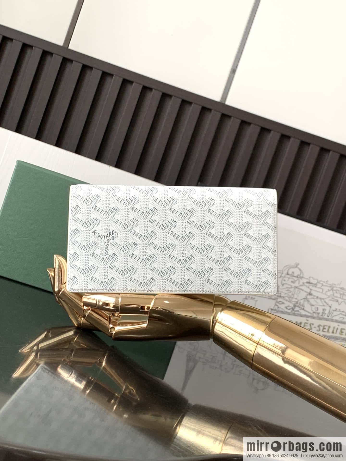 Goyard GOYARD · suit clip 7709