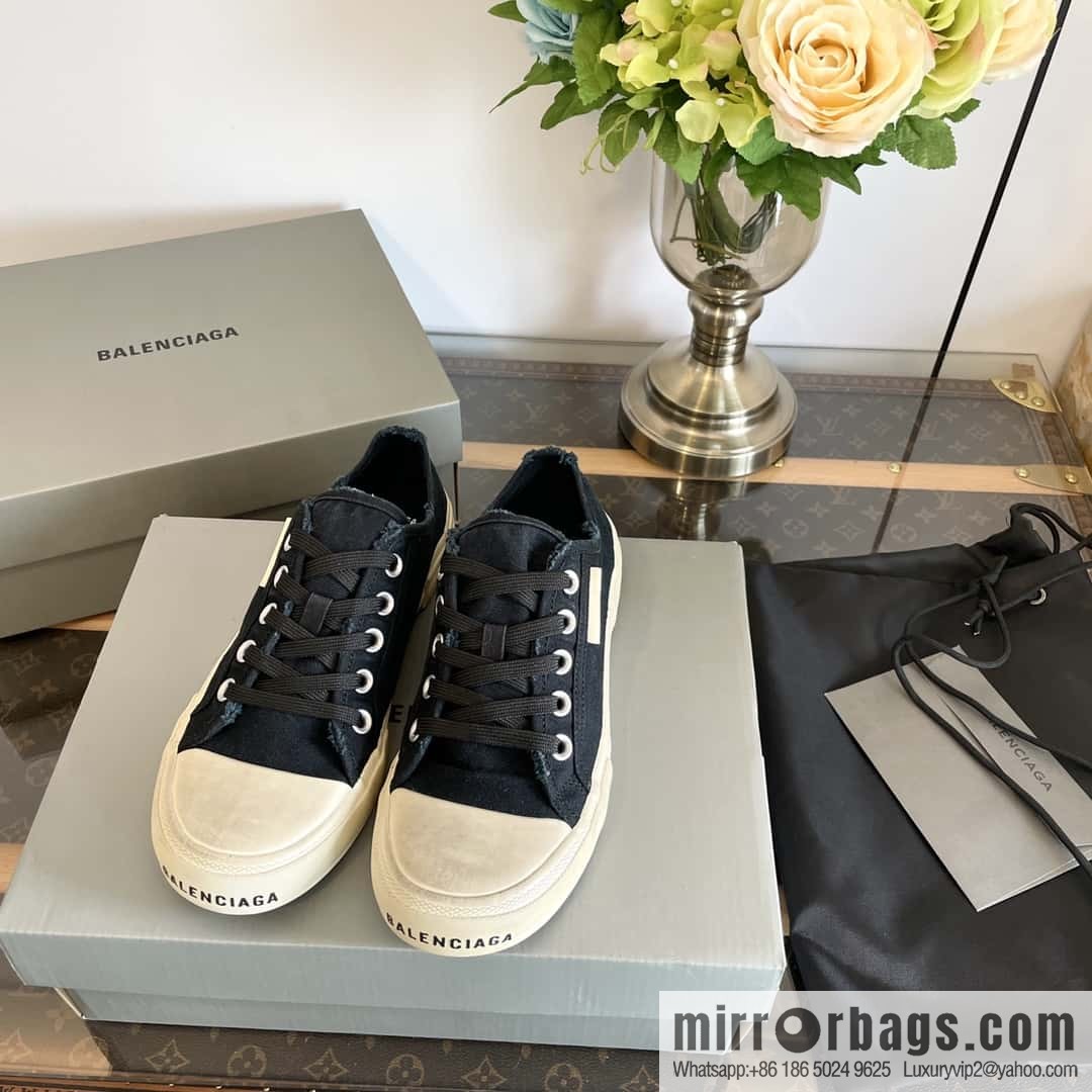 𝐁𝐚𝐥𝐞𝐧𝐜𝐢𝐚𝐠𝐚 Balenciaga, spring and summer Vintage do old canvas vulcanized shoes