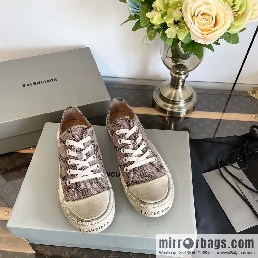 𝐁𝐚𝐥𝐞𝐧𝐜𝐢𝐚𝐠𝐚 Balenciaga, spring and summer Vintage do old canvas vulcanized shoes