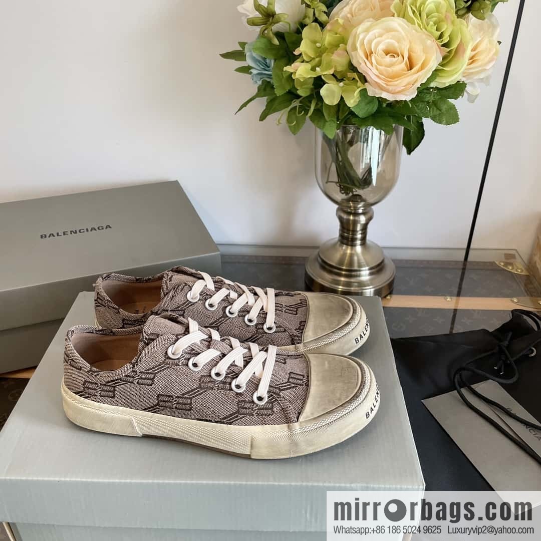 𝐁𝐚𝐥𝐞𝐧𝐜𝐢𝐚𝐠𝐚 Balenciaga, spring and summer Vintage do old canvas vulcanized shoes