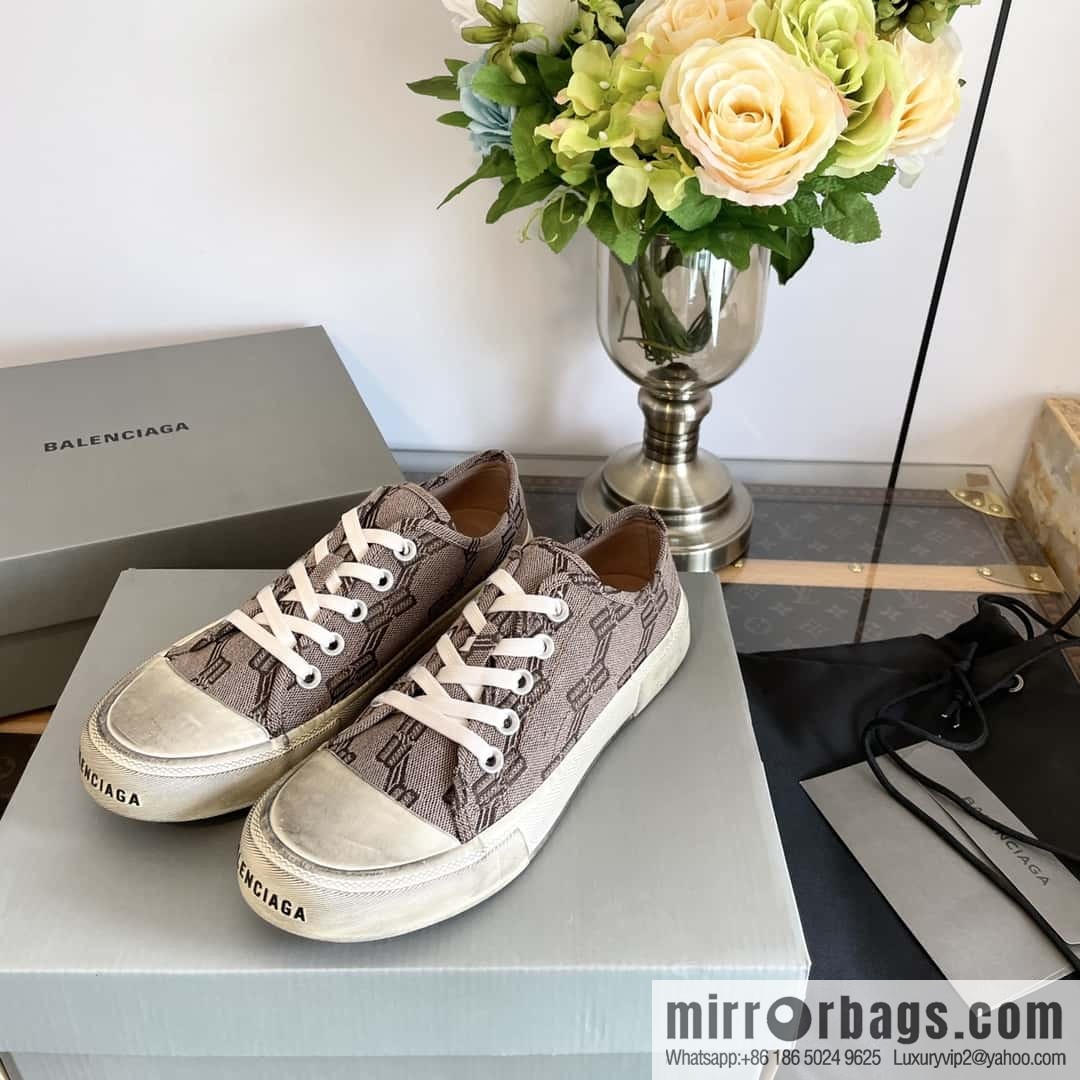 𝐁𝐚𝐥𝐞𝐧𝐜𝐢𝐚𝐠𝐚 Balenciaga, spring and summer Vintage do old canvas vulcanized shoes