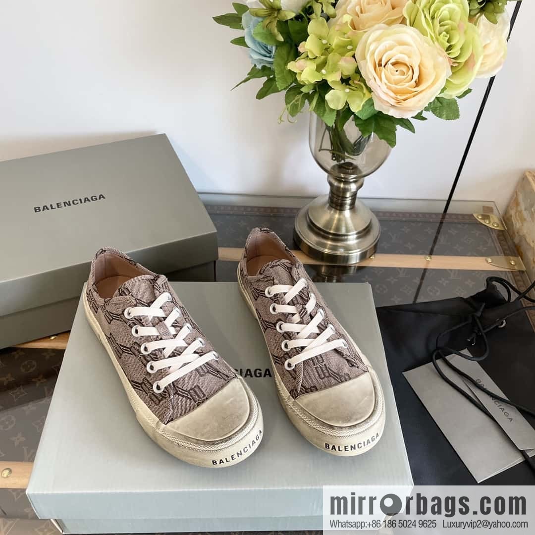 𝐁𝐚𝐥𝐞𝐧𝐜𝐢𝐚𝐠𝐚 Balenciaga, spring and summer Vintage do old canvas vulcanized shoes