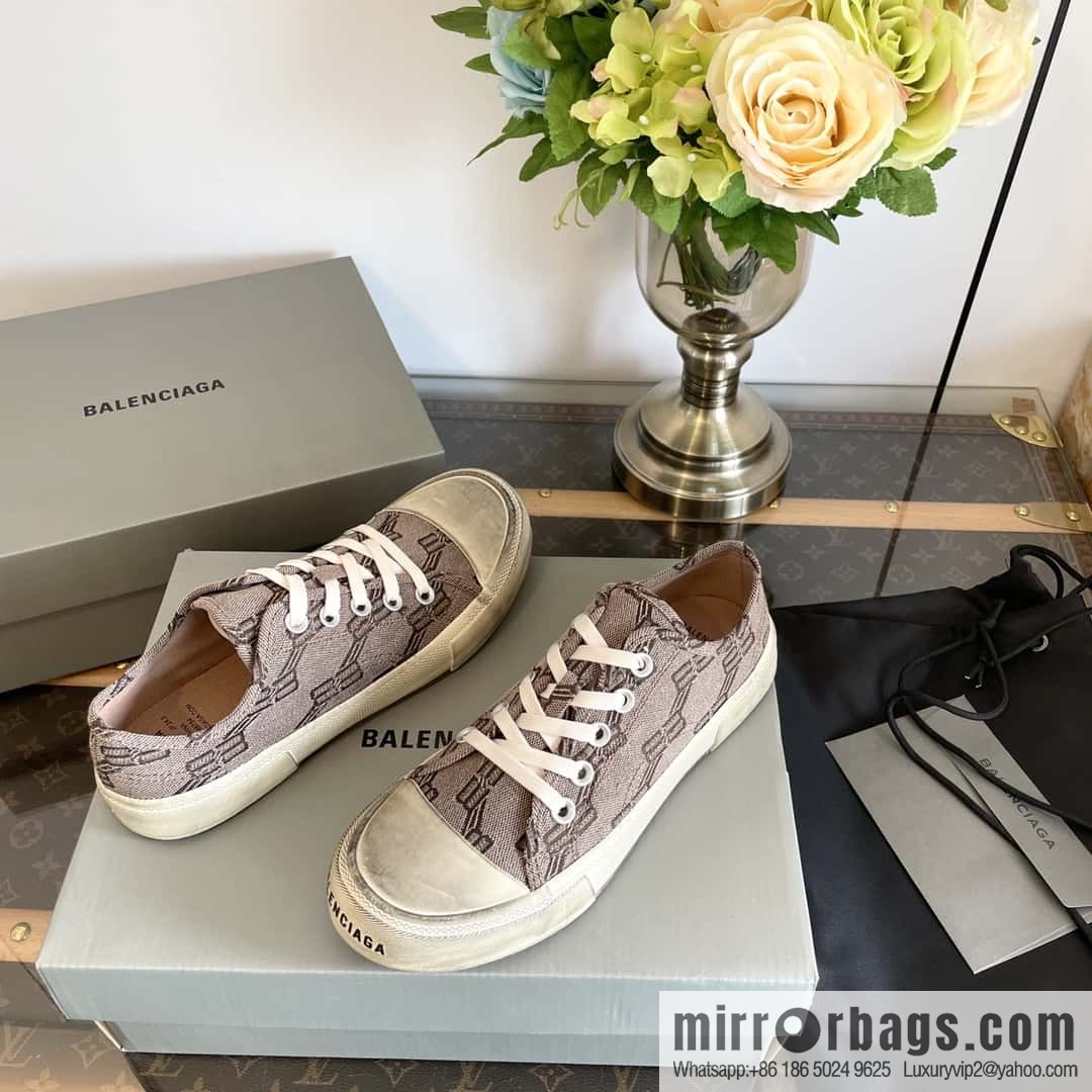 𝐁𝐚𝐥𝐞𝐧𝐜𝐢𝐚𝐠𝐚 Balenciaga, spring and summer Vintage do old canvas vulcanized shoes