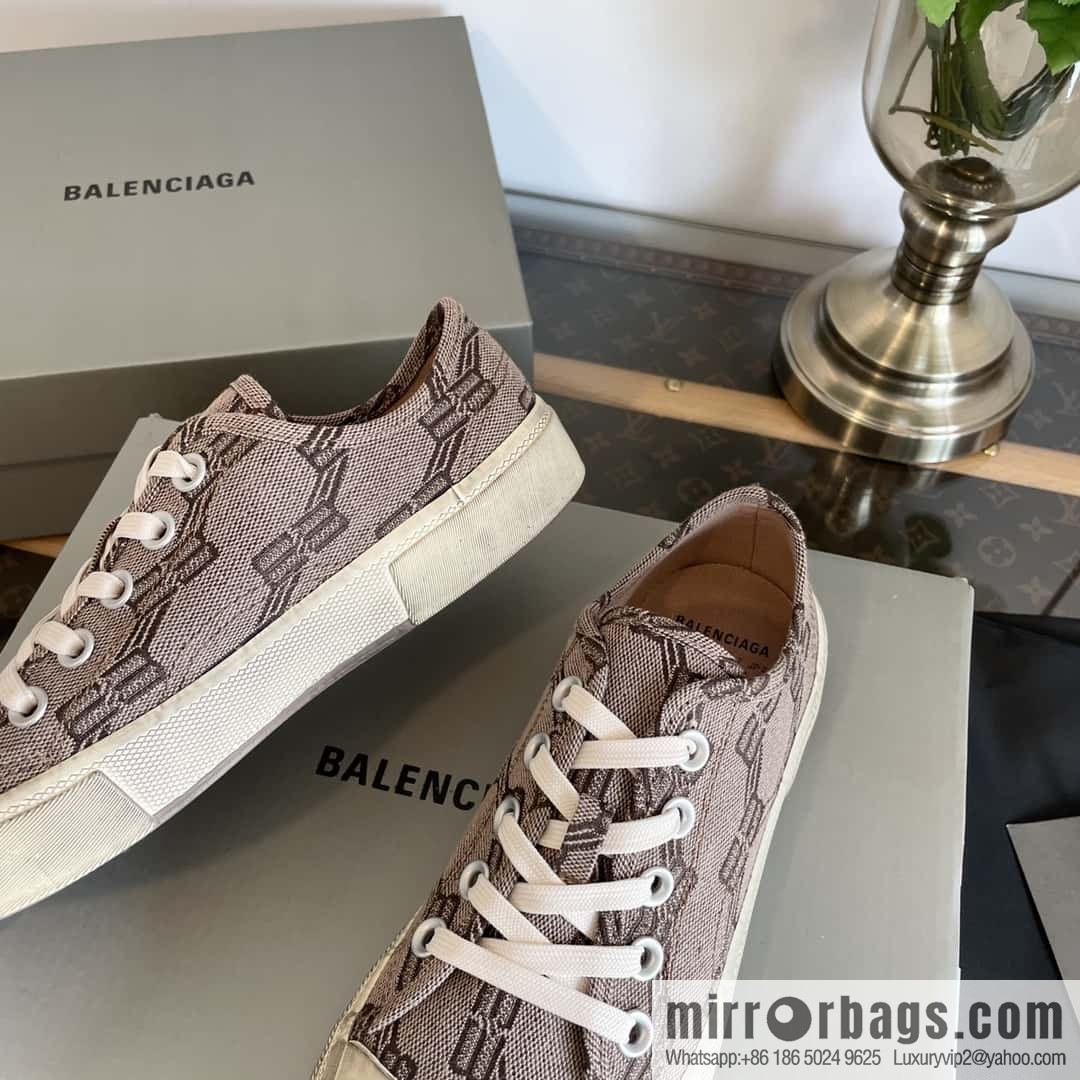 𝐁𝐚𝐥𝐞𝐧𝐜𝐢𝐚𝐠𝐚 Balenciaga, spring and summer Vintage do old canvas vulcanized shoes