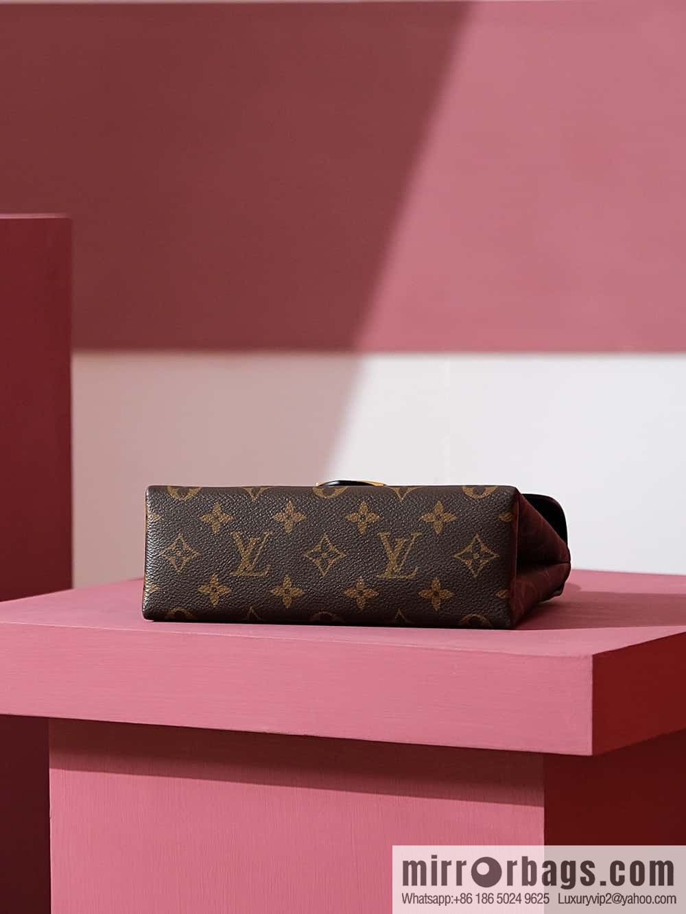 LV M44141 Locky BB