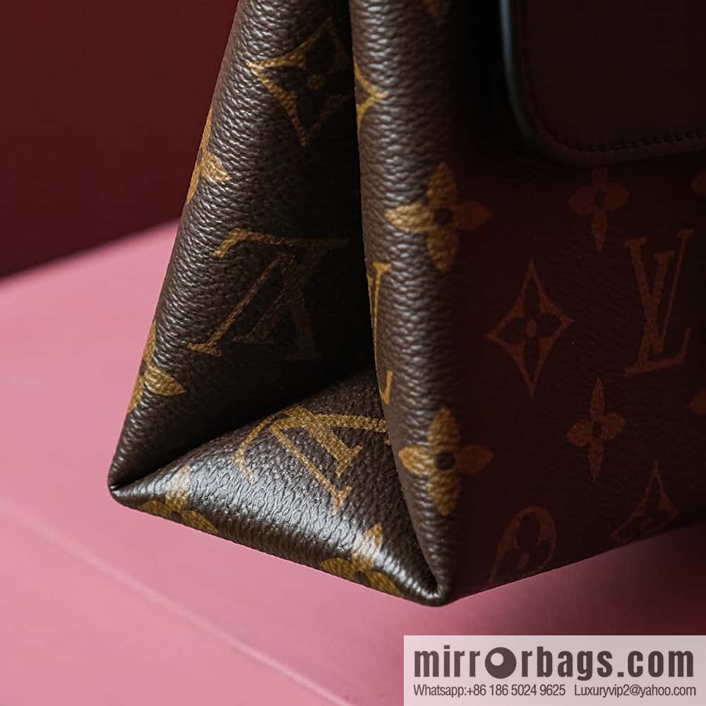 LV M44141 Locky BB