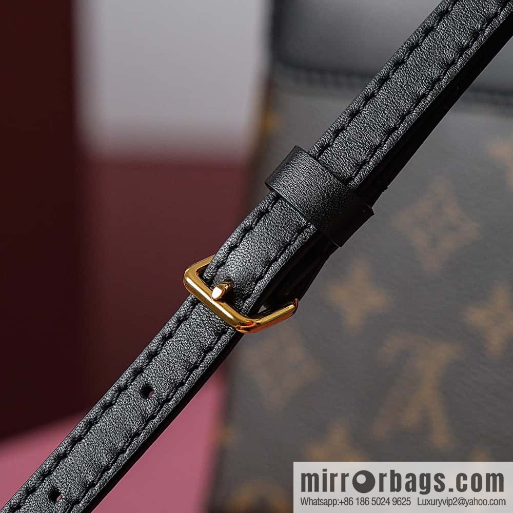 LV M44141 Locky BB
