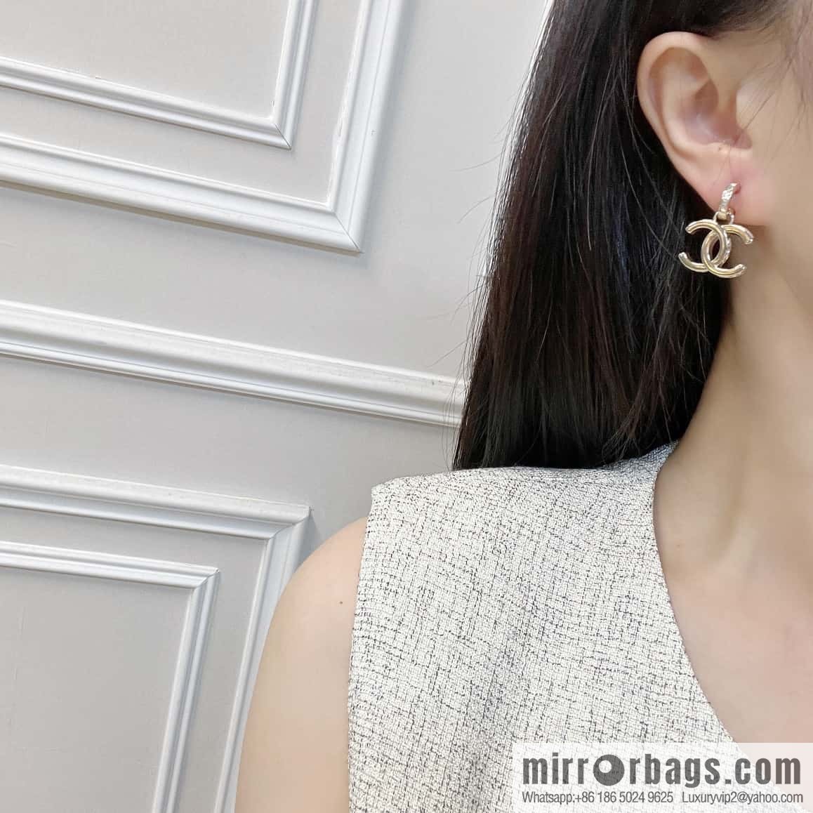 New ☑️ Chanel C2 double c gold stud earrings