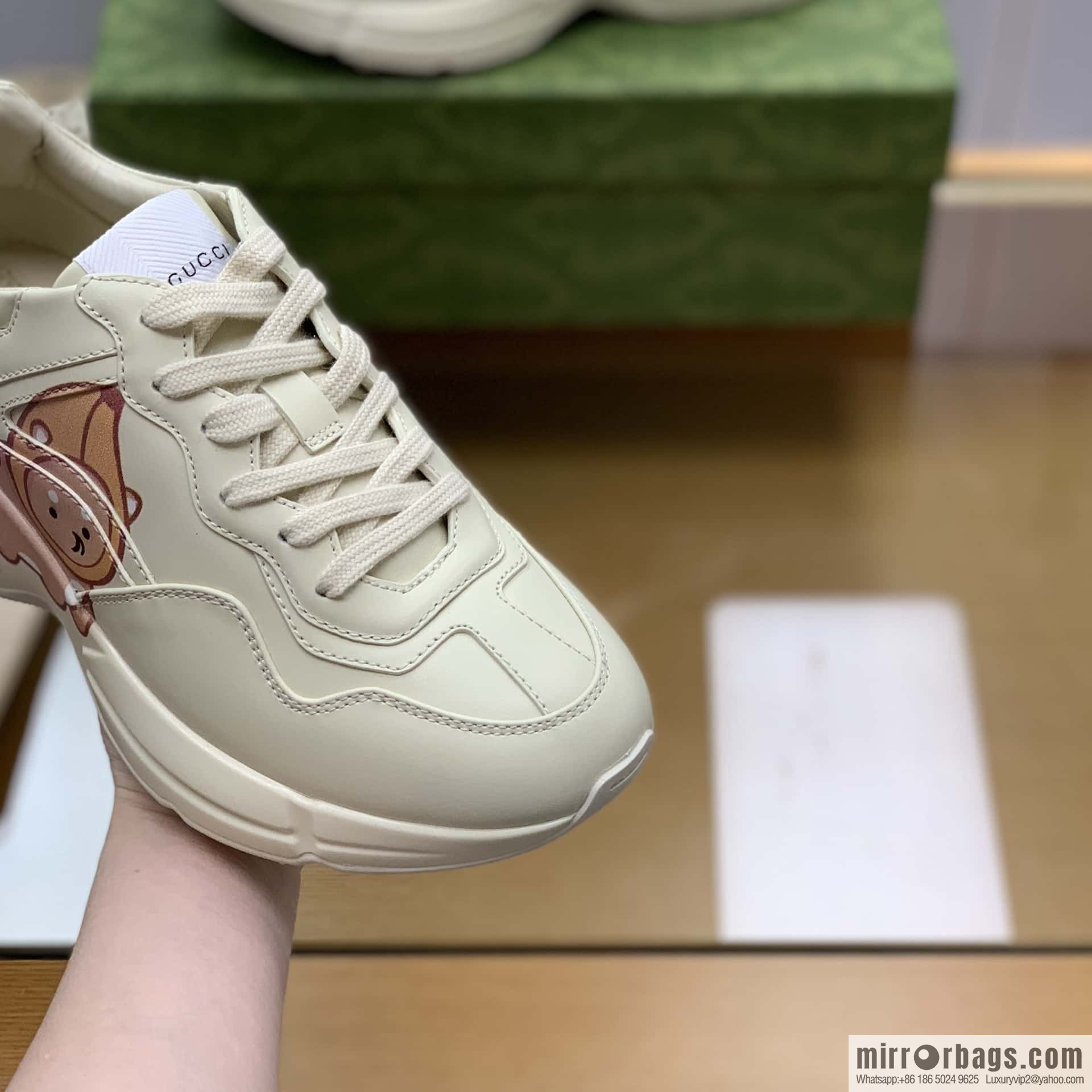 Gucci Gucci [New G Replica Luxury Handbag High Version] Unisex Vintage sneakers