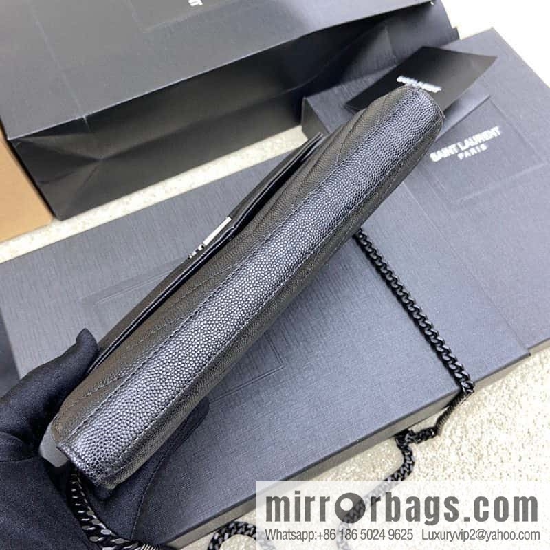 MONOGRAM caviar texture original leather version envelope bag model: 360452