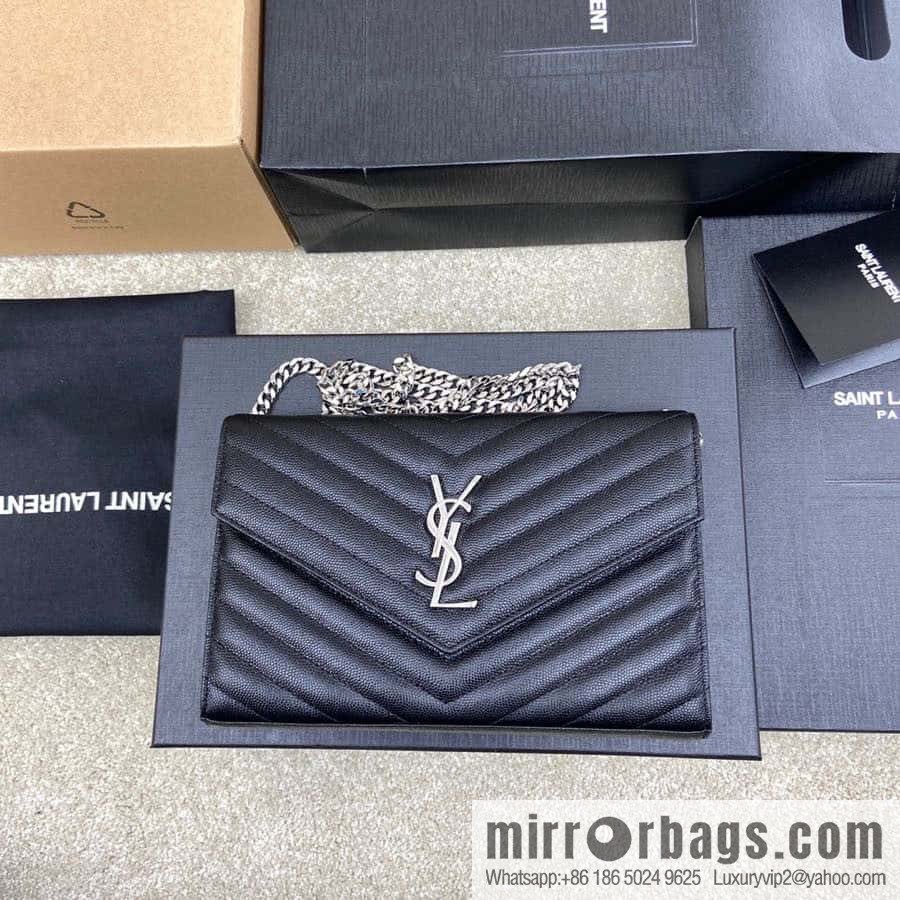 MONOGRAM caviar texture original leather version envelope bag model: 360452