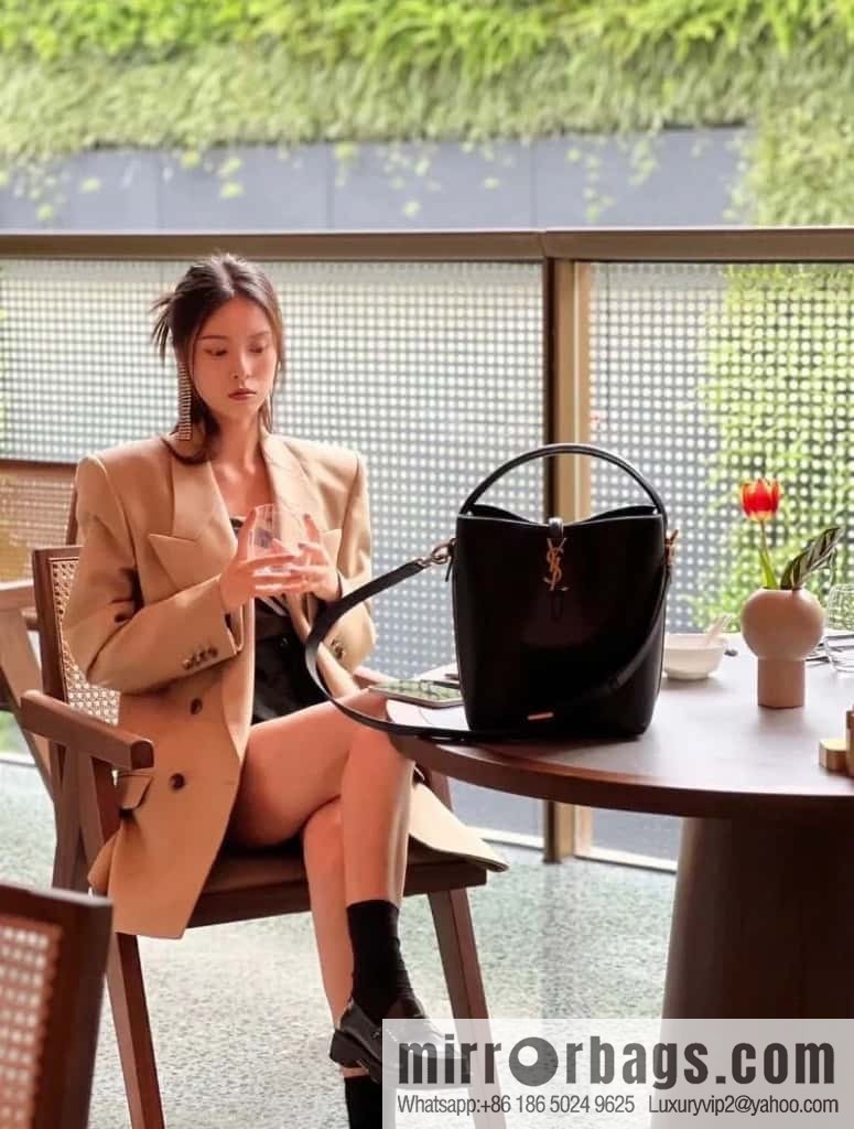 LE 5A-7 series of new medium super good-looking bucket bag model: 742828