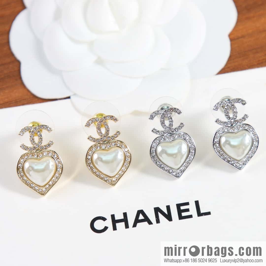 New ☑️ Chanel C2 double c peach heart love stud earrings