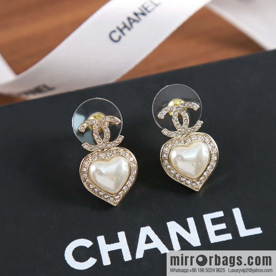New ☑️ Chanel C2 double c peach heart love stud earrings
