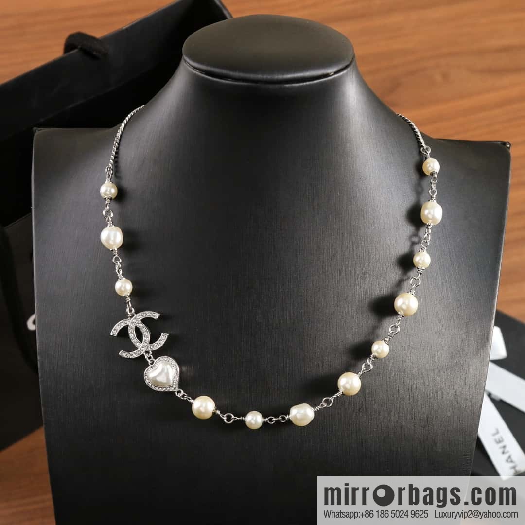New ☑️ Chanel Double C Peach Heart Love Pearl Necklace