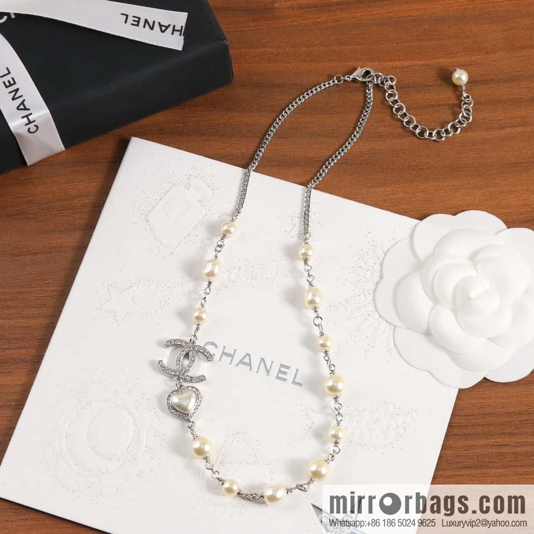 New ☑️ Chanel Double C Peach Heart Love Pearl Necklace