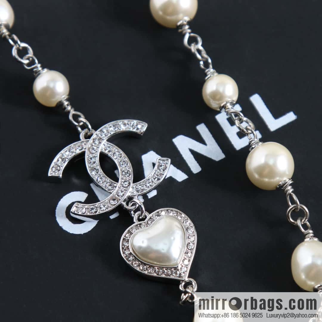 New ☑️ Chanel Double C Peach Heart Love Pearl Necklace