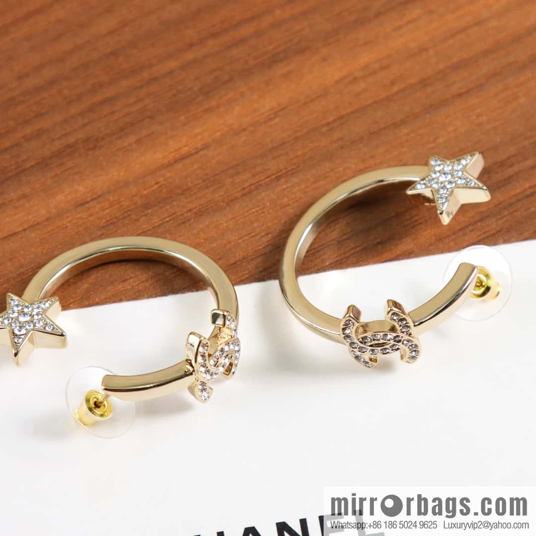 New ☑️ Chanel semi-round double c star stud earrings