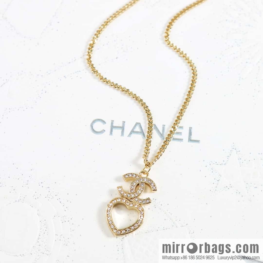 New ☑️ Chanel Double C Hollow Peach Heart Love Necklace