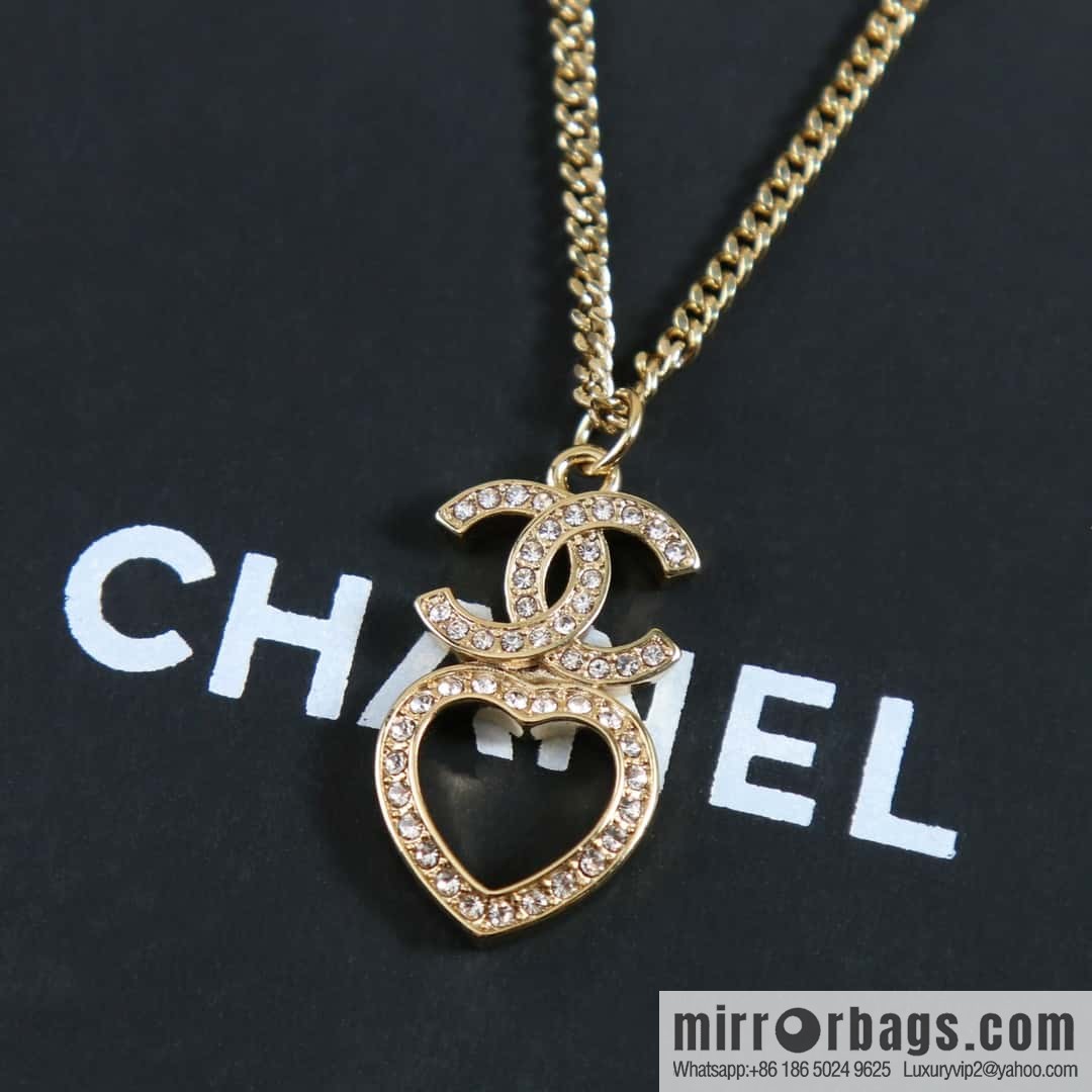 New ☑️ Chanel Double C Hollow Peach Heart Love Necklace