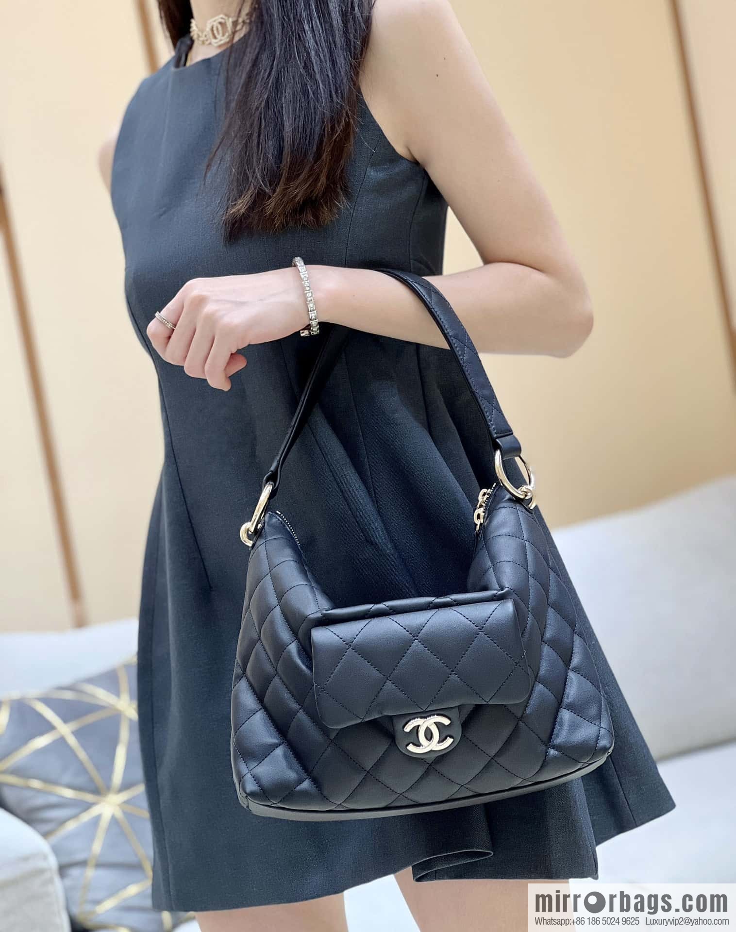 CHANEL 23B autumn and winter trailer series hobo hippie underarm bag AS4347