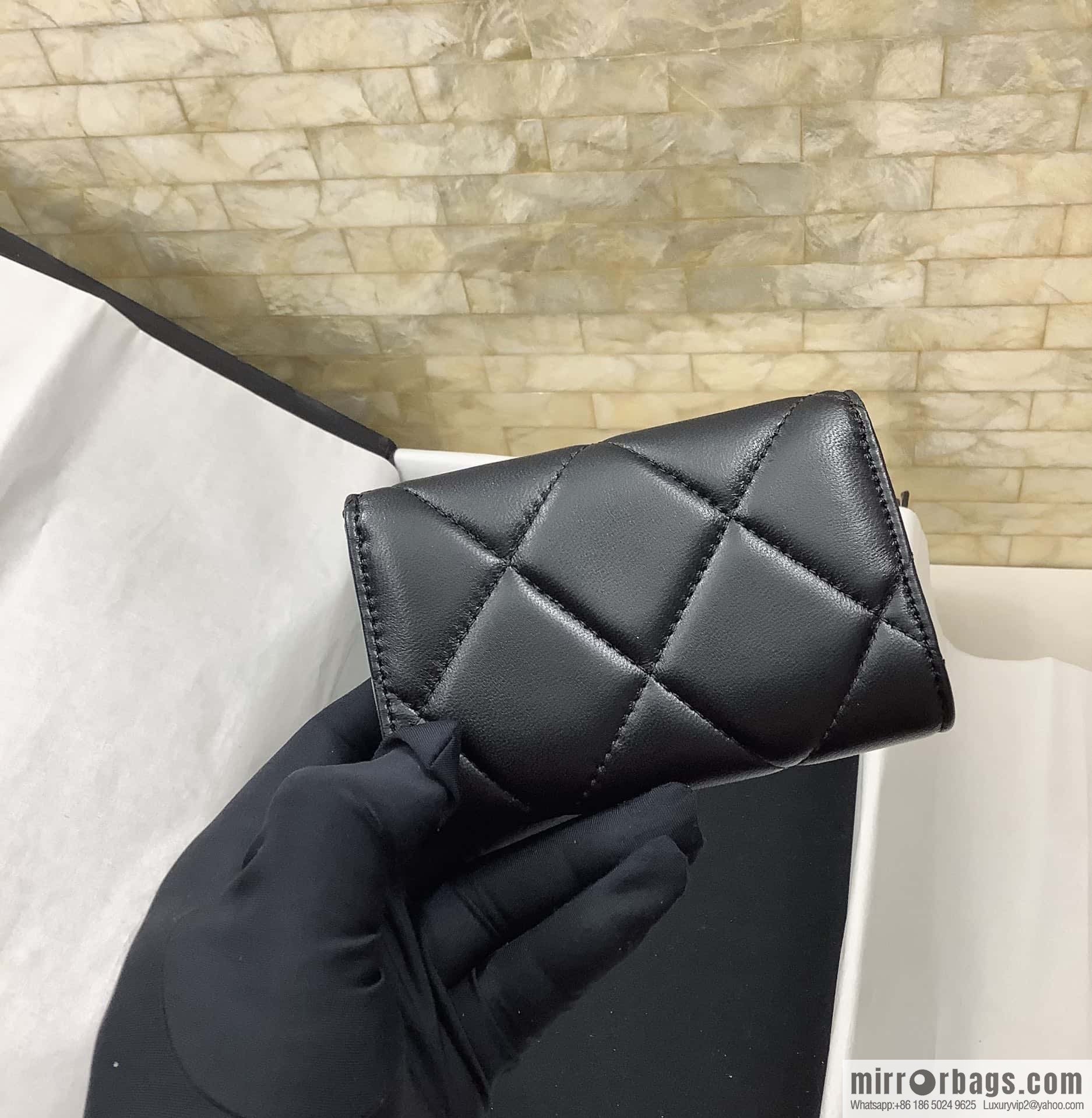 CHANEL classic rhombus 19 sheepskin silver buckle big cc logo snap card holder AP1790