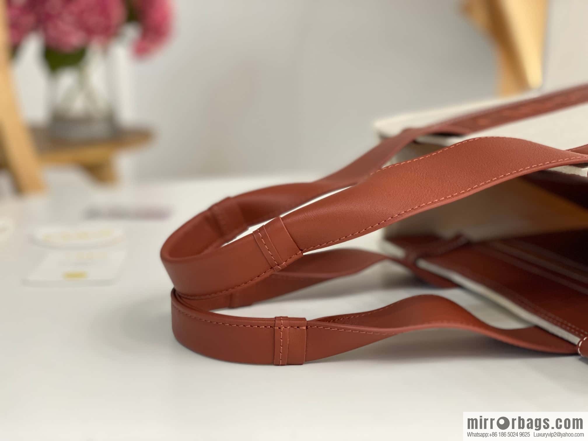Chloe new felt woody π with leather, medium 37CM
