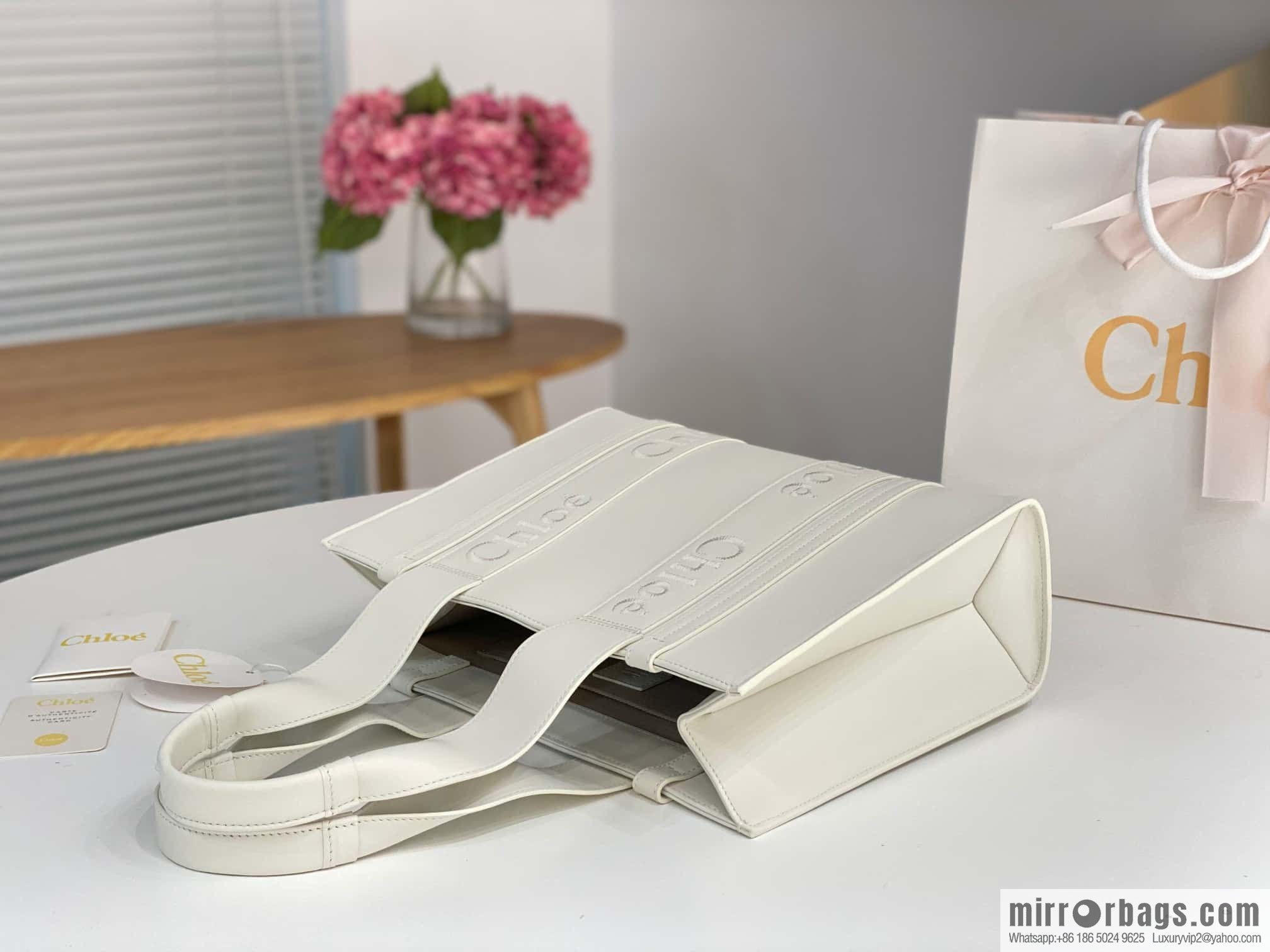 Chloe Woody Full Pitot Bag, White Medium 37CM