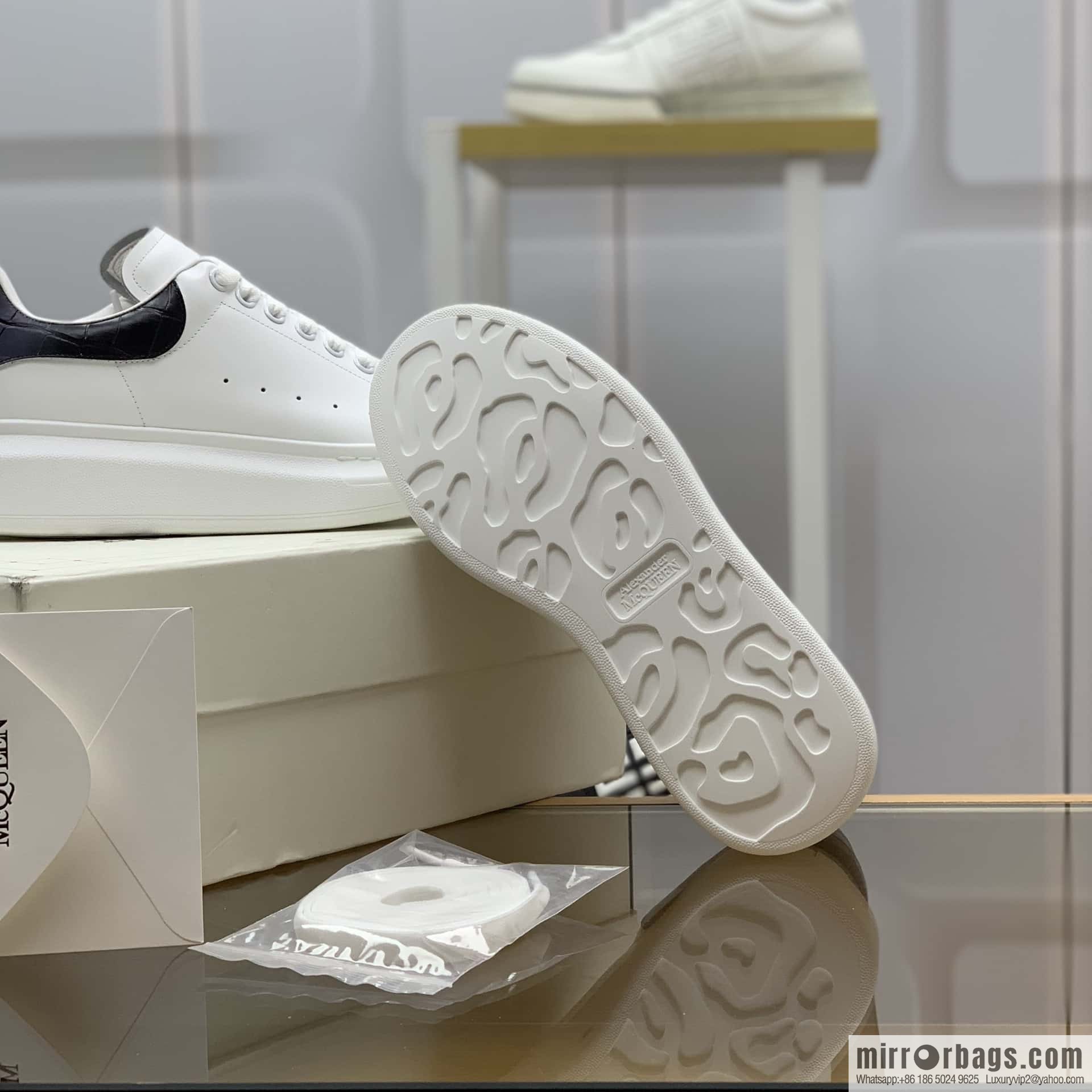 Alexander McQueen gradual change gray alligator tail calfskin sneakers