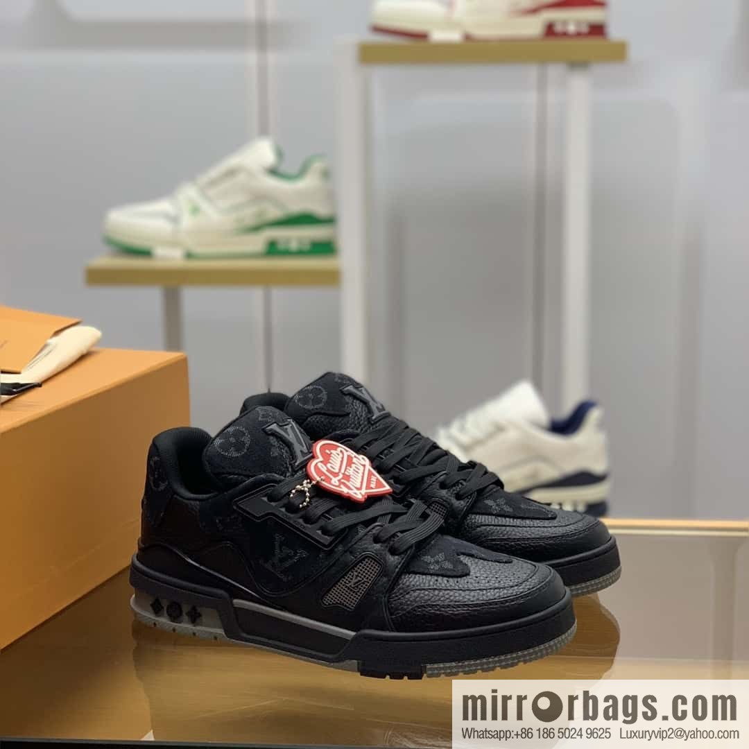 LV black denim and black calfskin men's sports and leisure shoes