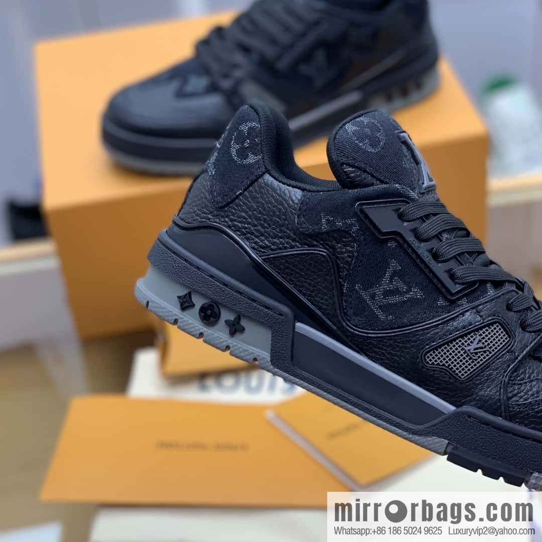 LV black denim and black calfskin men's sports and leisure shoes