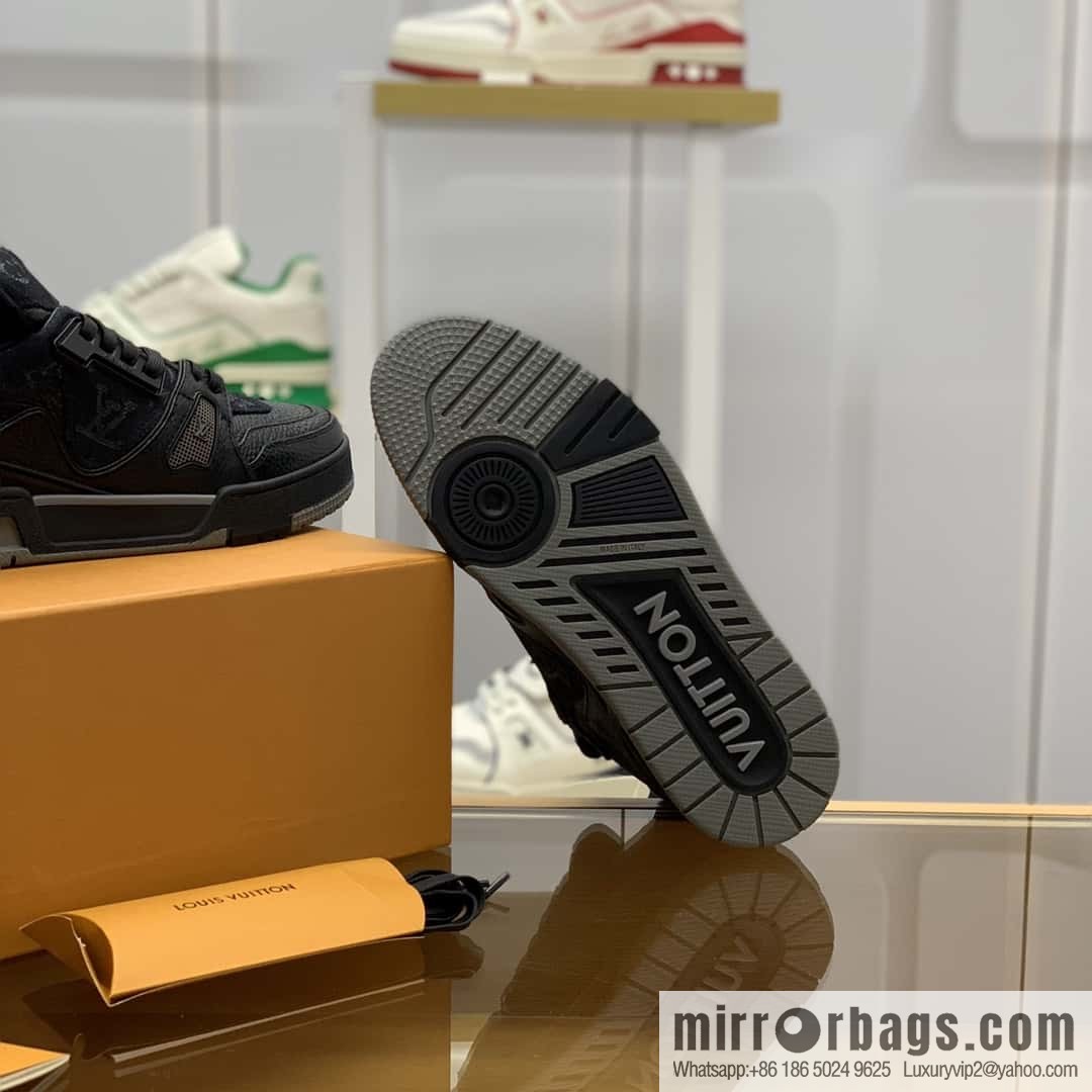 LV black denim and black calfskin men's sports and leisure shoes