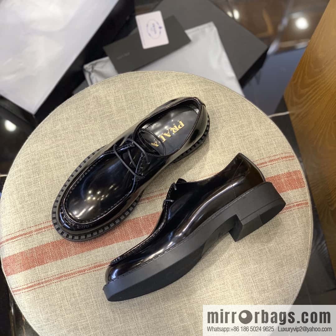 PRADA glossy lace-up shoes