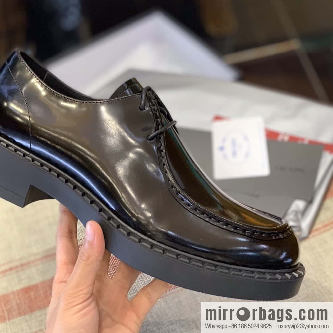 PRADA glossy lace-up shoes