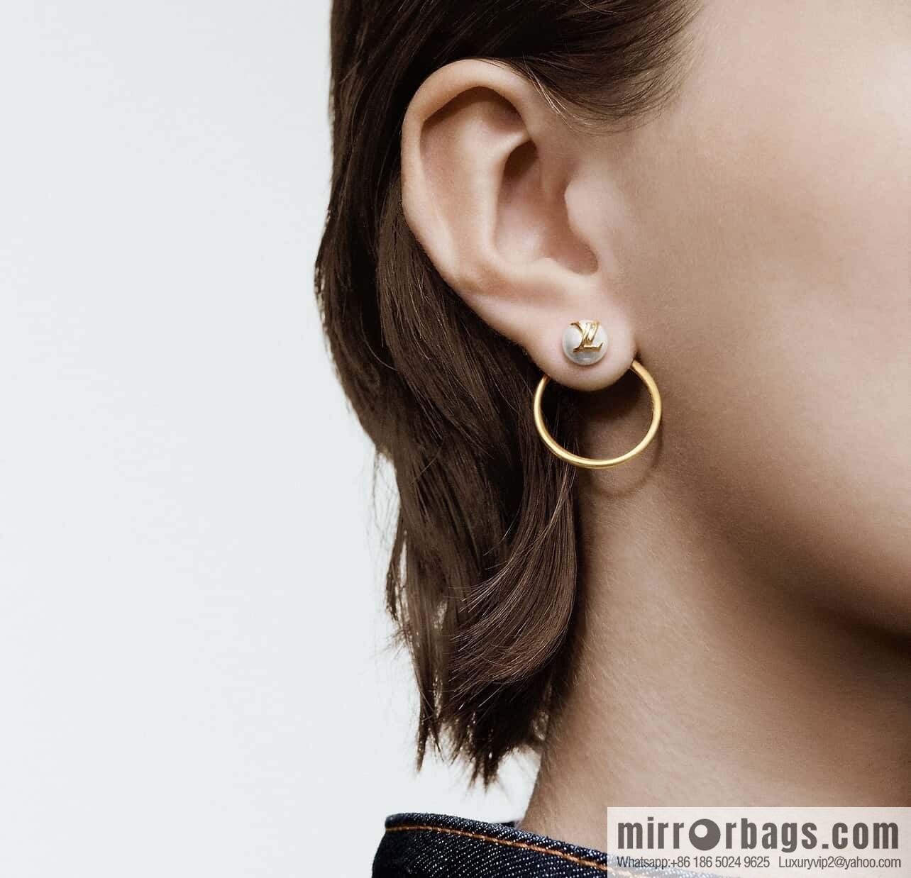 Louis Vuitton LV pearl round stud earrings