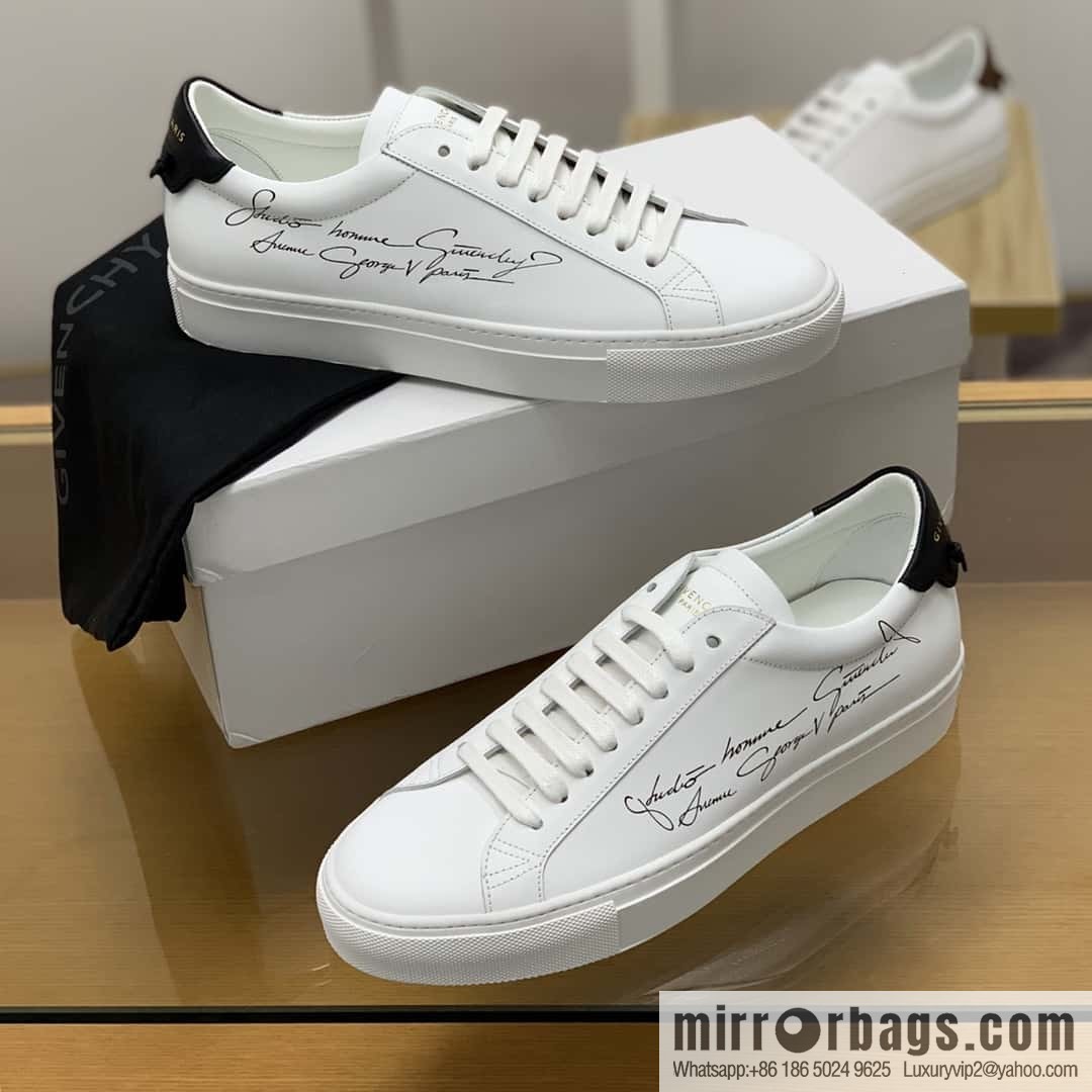 Givenchy/Givenchy, matte white leather (fabric) Urban Street sneakers