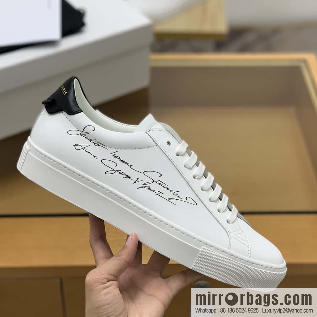 Givenchy/Givenchy, matte white leather (fabric) Urban Street sneakers