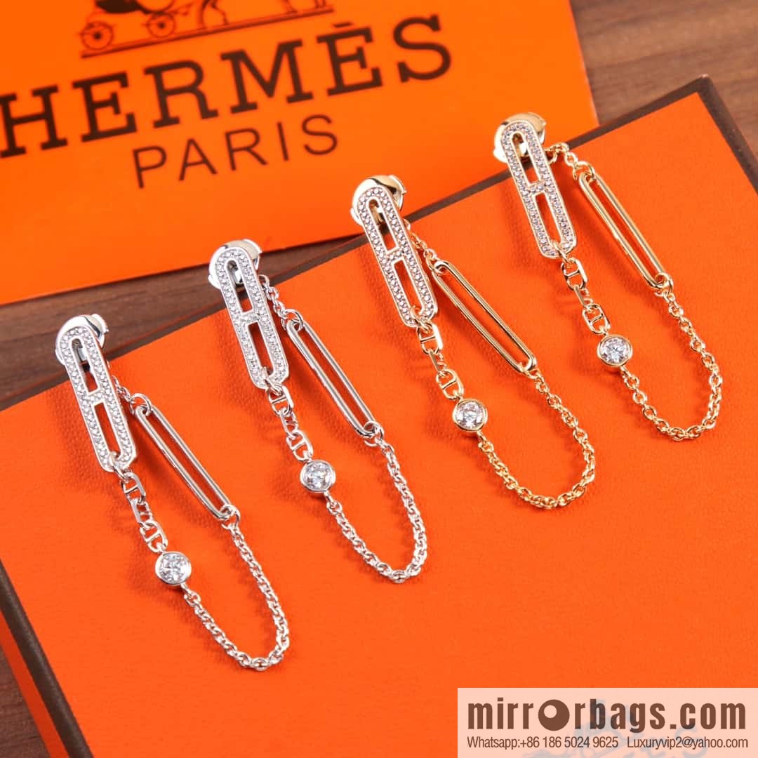 New ☑️ Hermès HERMES full drill pig nose chain stud earrings