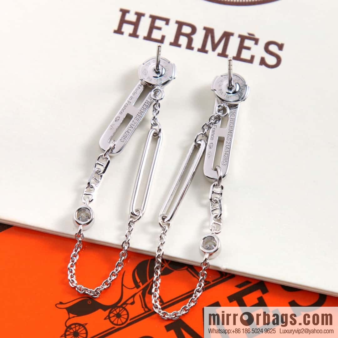 New ☑️ Hermès HERMES full drill pig nose chain stud earrings